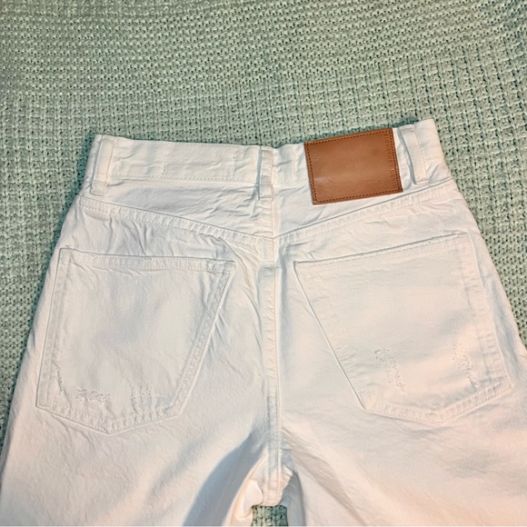ZARA HIGH WAISTED DISTRESSED WHITE JEANS BOYFRIEND FIT - Picture 2 of 6